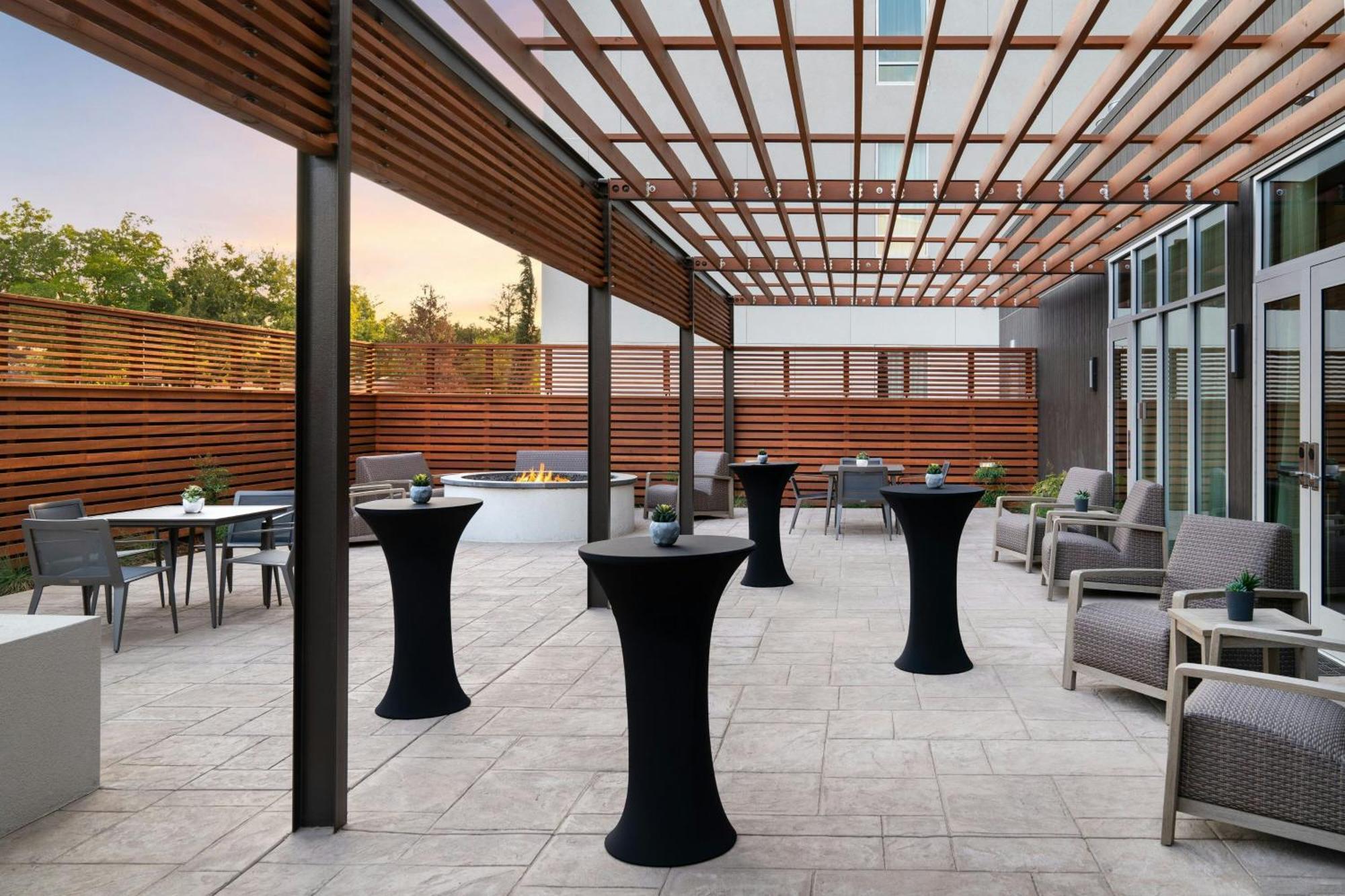 Hotel Courtyard By Marriott Fresno Clovis Exterior foto